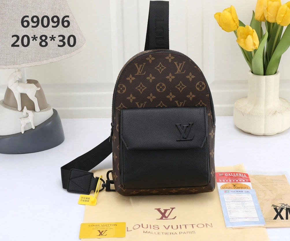 Louis Resilient 7827 Messenger For Men Bags Vuitton 0218